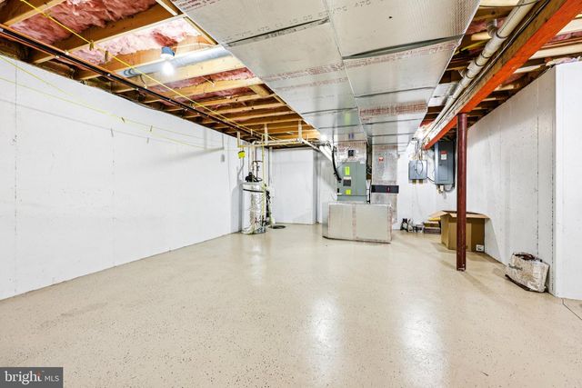 3000 LONG WAY, Easton, PA 18040