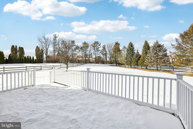 3000 LONG WAY, Easton, PA 18040