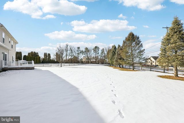 3000 LONG WAY, Easton, PA 18040