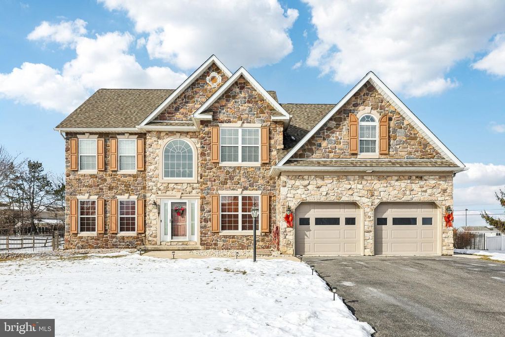 3000 LONG WAY, Easton, PA 18040