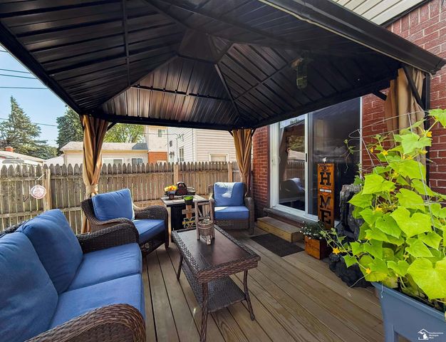7809 Campbell Street, Taylor, MI 48180