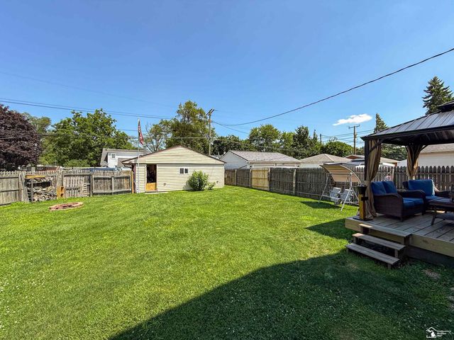 7809 Campbell Street, Taylor, MI 48180