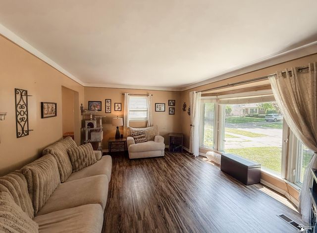 7809 Campbell Street, Taylor, MI 48180