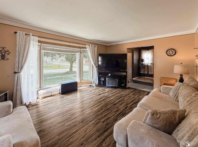 7809 Campbell Street, Taylor, MI 48180