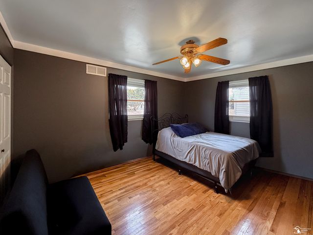 7809 Campbell Street, Taylor, MI 48180