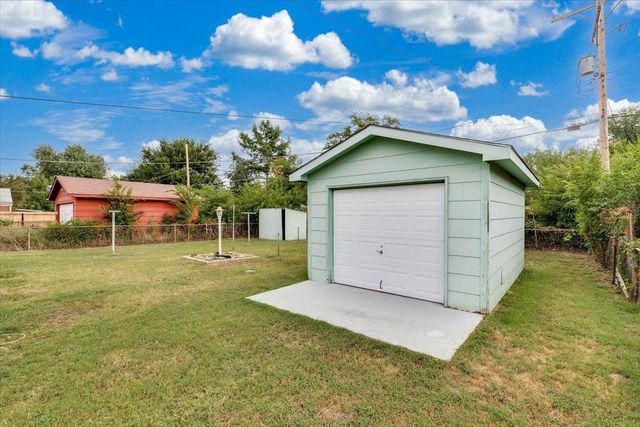 2834 S Laura St, Wichita, KS 67216