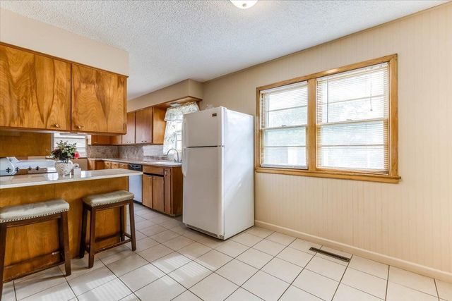 2834 S Laura St, Wichita, KS 67216