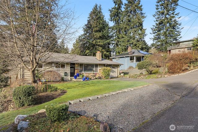 18519 Kenlake Place NE, Kenmore, WA 98028