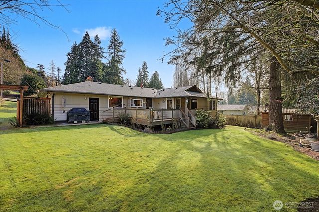 18519 Kenlake Place NE, Kenmore, WA 98028