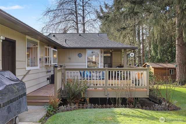 18519 Kenlake Place NE, Kenmore, WA 98028