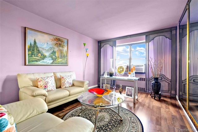 141-09 28th Avenue 6D, Flushing, NY 11354