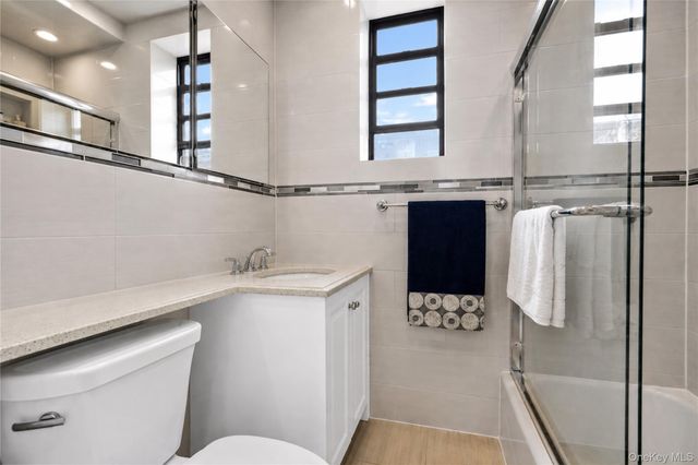 141-09 28th Avenue 6D, Flushing, NY 11354