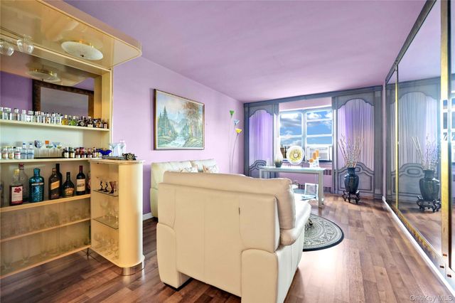 141-09 28th Avenue 6D, Flushing, NY 11354