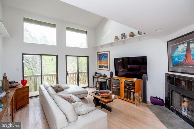 120 SWAN ST, Lambertville, NJ 08530