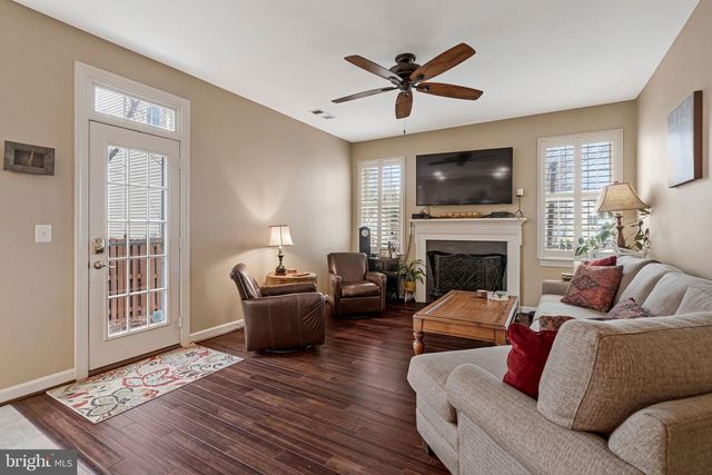 42946 GOTHAM WAY, Ashburn, VA 20147