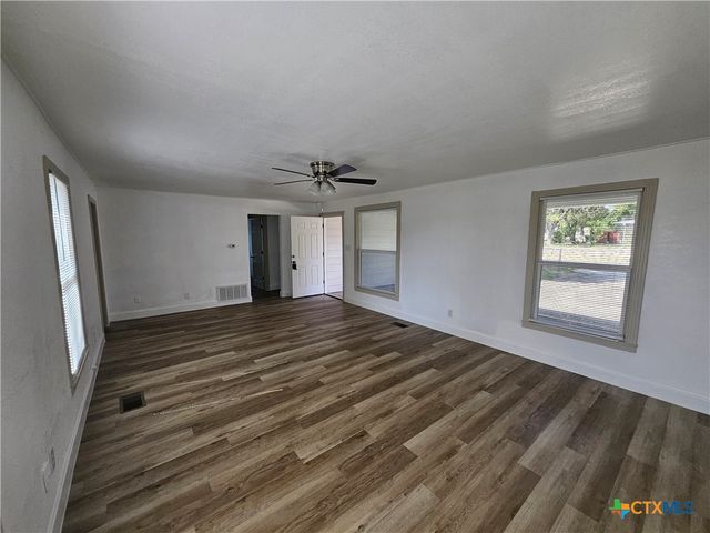 902 Duncan Avenue, Killeen, TX 76541