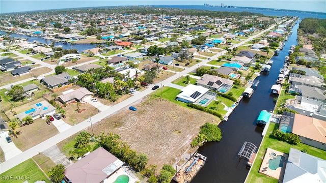 1940 Coral Point DR, Cape Coral, FL 33990