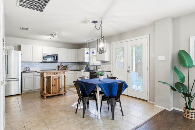 2225 Southway, Denton, TX 76207