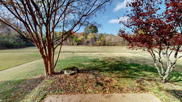 361 Owl Dr, Lebanon, TN 37087