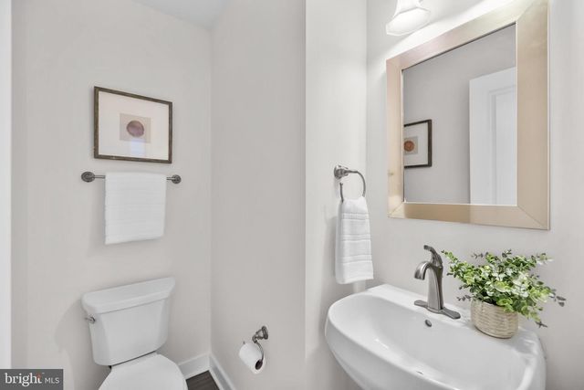 6400 9TH ST NW, Washington, DC 20012