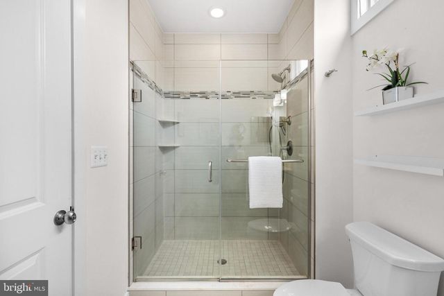 6400 9TH ST NW, Washington, DC 20012