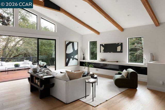 13555 Skyline Blvd, Oakland, CA 94619