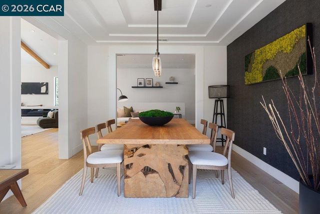 13555 Skyline Blvd, Oakland, CA 94619