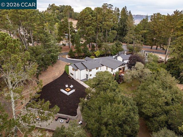 13555 Skyline Blvd, Oakland, CA 94619
