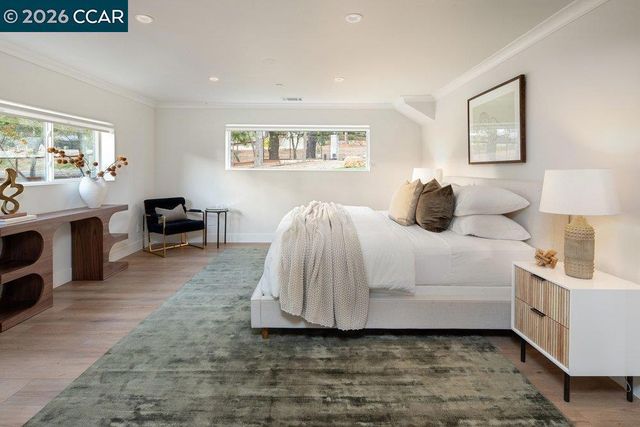 13555 Skyline Blvd, Oakland, CA 94619