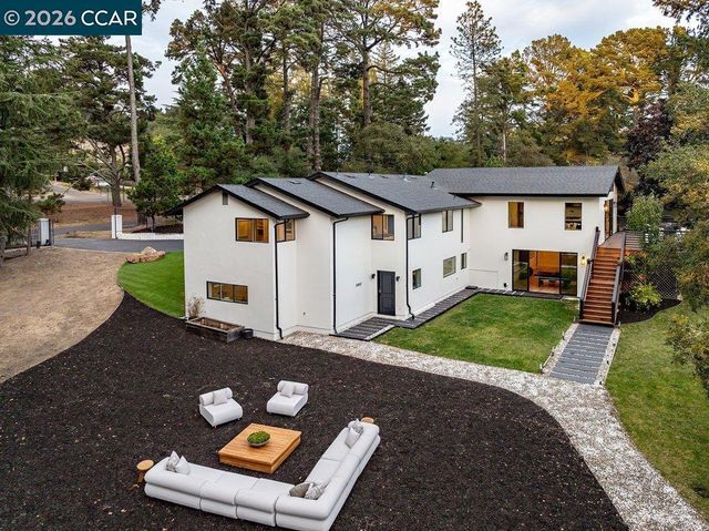 13555 Skyline Blvd, Oakland, CA 94619