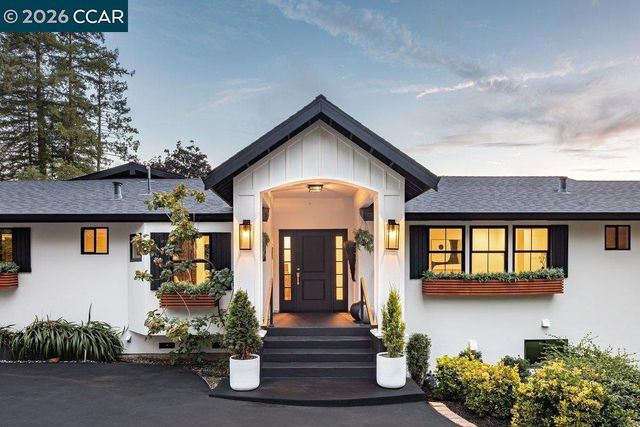 13555 Skyline Blvd, Oakland, CA 94619