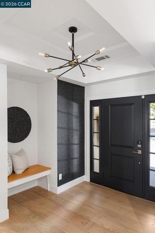 13555 Skyline Blvd, Oakland, CA 94619