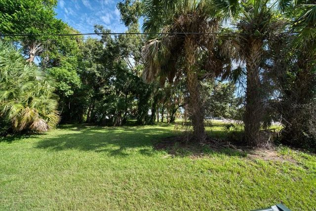 1040 BROADWAY, Dunedin, FL 34698