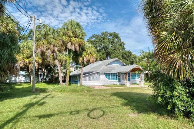 1040 BROADWAY, Dunedin, FL 34698