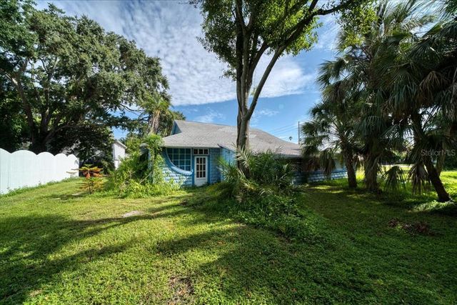 1040 BROADWAY, Dunedin, FL 34698