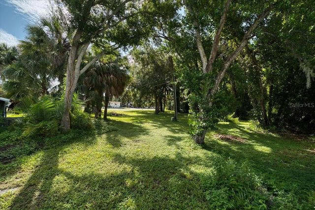 1040 BROADWAY, Dunedin, FL 34698