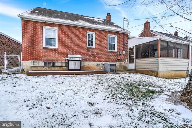 2006 ORANGE ST, York, PA 17404