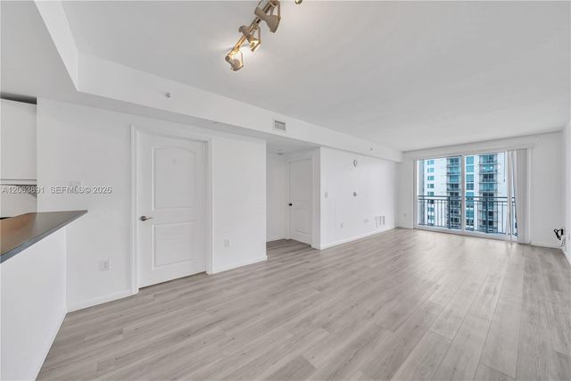 7350 SW 89th St 2008S, Miami, FL 33156