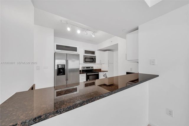7350 SW 89th St 2008S, Miami, FL 33156