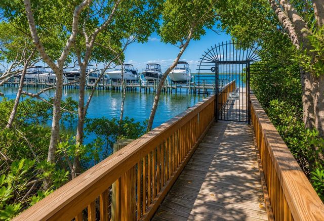 205 SHELLEY Lane, Fort Pierce, FL 34949
