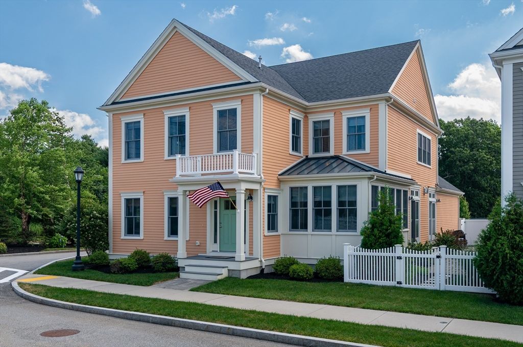 2 Eighteenth Dr 2, Franklin, MA 02038