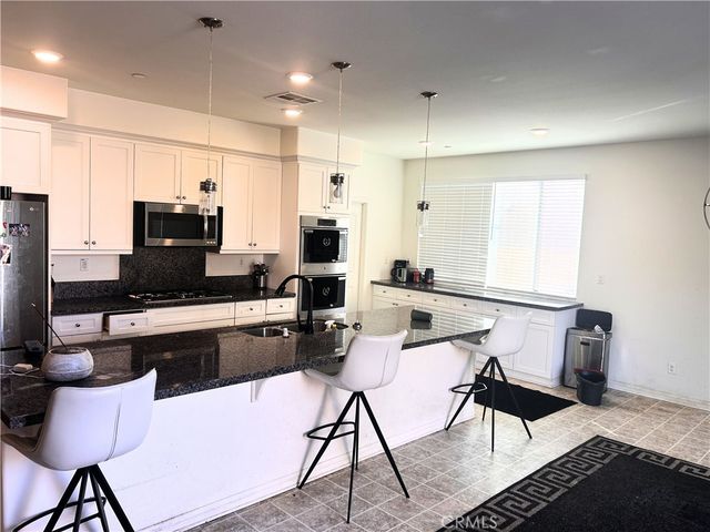 5344 Strawberry, Fontana, CA 92336