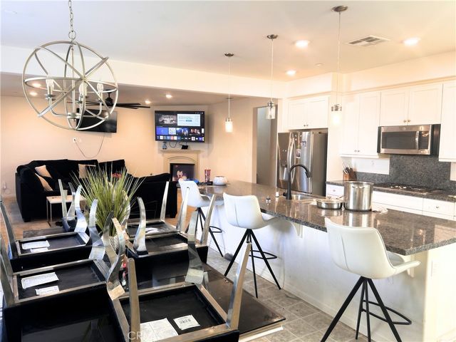 5344 Strawberry, Fontana, CA 92336