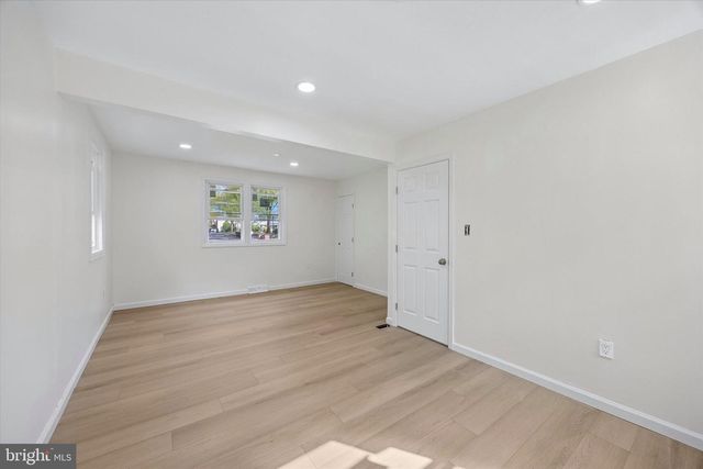102 BRISTOL OXFORD VALLEY RD, Langhorne, PA 19047