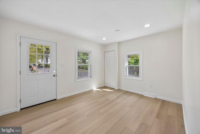 102 BRISTOL OXFORD VALLEY RD, Langhorne, PA 19047