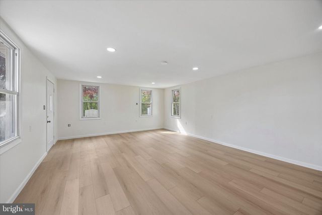 102 BRISTOL OXFORD VALLEY RD, Langhorne, PA 19047