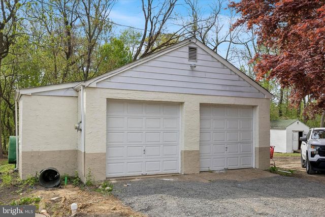 102 BRISTOL OXFORD VALLEY RD, Langhorne, PA 19047