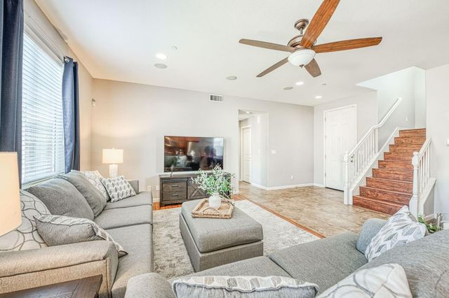 3727 Chessa Lane, Clovis, CA 93619