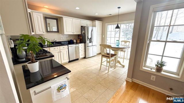 67 Magnolia Way, North Haledon, NJ 07508