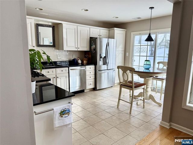 67 Magnolia Way, North Haledon, NJ 07508